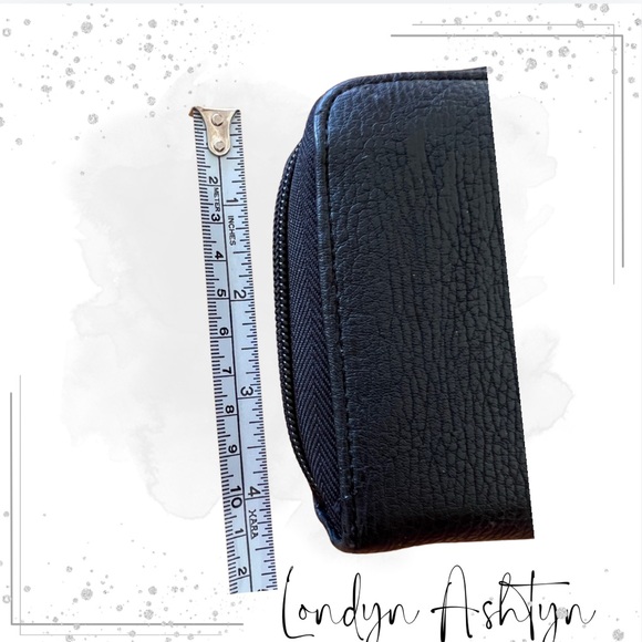 GUESS Black and gold wallet - Picture 4 of 5